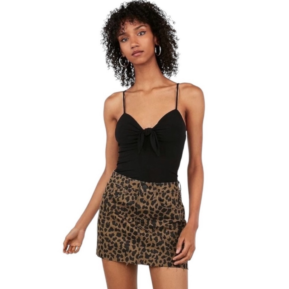 Express Black V-Neck Tie Front Cami Top Size Medium